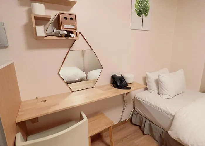 Whouse-sinchon