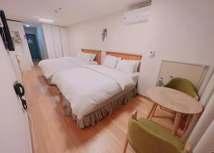 Whouse-sinchon 4* Séoul